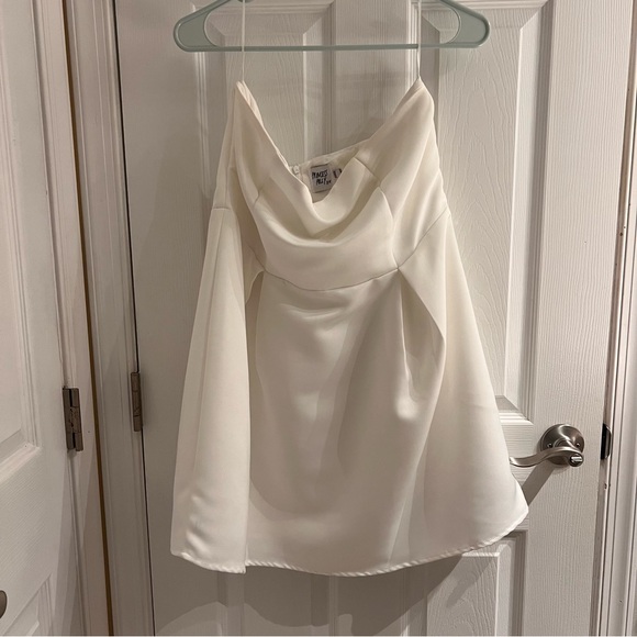 Princess‎ Polly Strapless White Dress - Picture 4 of 10